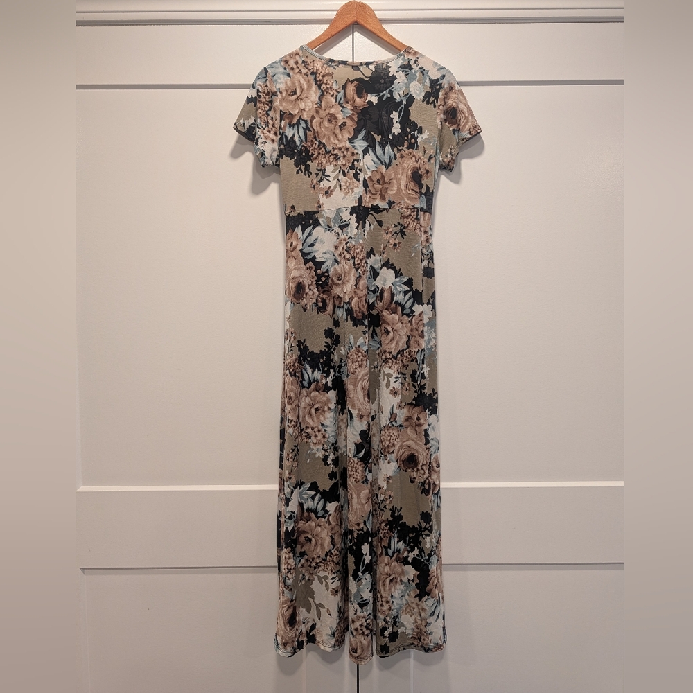 HEIMISH USA Mocha Floral Peint Wrap Maxi Dress Size Small - Picture 4 of 8
